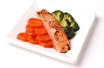 Salmon fillet with broccoli and carrots
